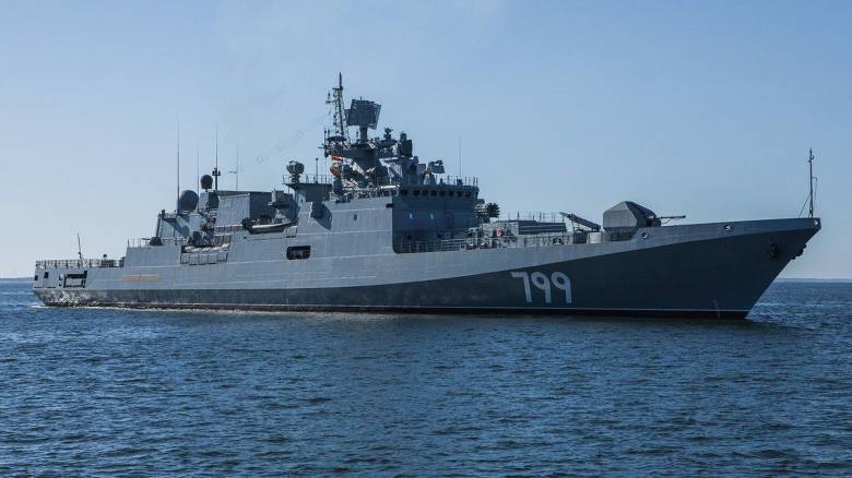 Η Ουκρανία δηλώνει ότι έπληξε ρωσική φρεγάτα στο Νοβοροσίσκ και εξέδρα εξόρυξης στην Κριμαία