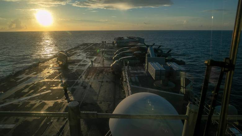 USS Tripoli: Αυτό είναι το αμερικανικό πλοίο που λένε ότι έπληξαν οι Φρουροί της Επανάστασης