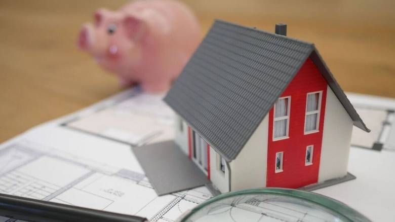 «Ανακαινίζω» και «Νταντάδες της γειτονιάς» - Από πού θα ξεκινήσει η κοινωνική αντιπαροχή