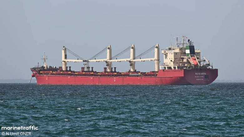Ελληνικών συμφερόντων το πρώτο πλοίο που πέρασε τα Στενά του Ορμούζ μετά την εκεχειρία