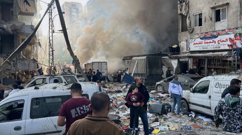 Ανελέητο σφυροκόπημα του Ισραήλ στον Λίβανο: Δεκάδες νεκροί - Παιδιά εγκλωβισμένα στα συντρίμμια