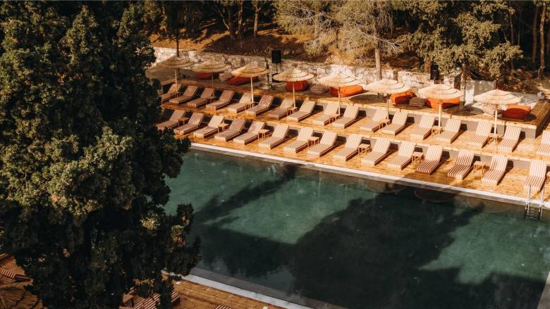 Στρατηγική κίνηση διεθνούς ανάπτυξης από την Domes Resorts μέσω εξαγοράς της Casa Collective