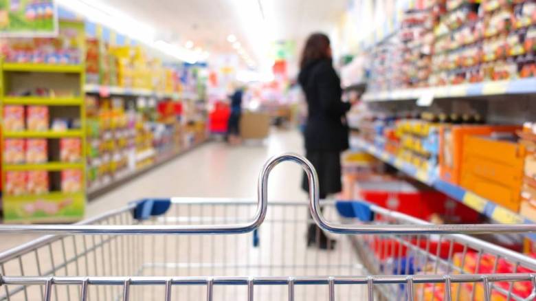 Έρευνα: «Εκπαιδευμένος» στις κρίσεις ο Έλληνας καταναλωτής- Οι φόβοι για τον πόλεμο στη Μέση Ανατολή