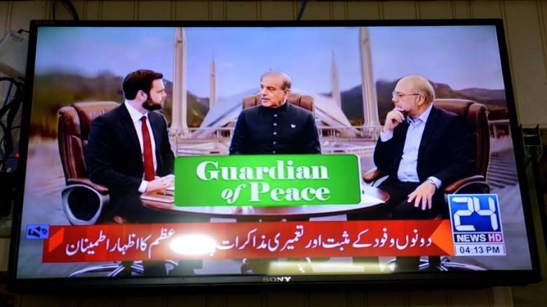 Πρόσωπο με πρόσωπο οι Βάνς και Γκάλιμπαφ στις συνομιλίες στο Πακιστάν