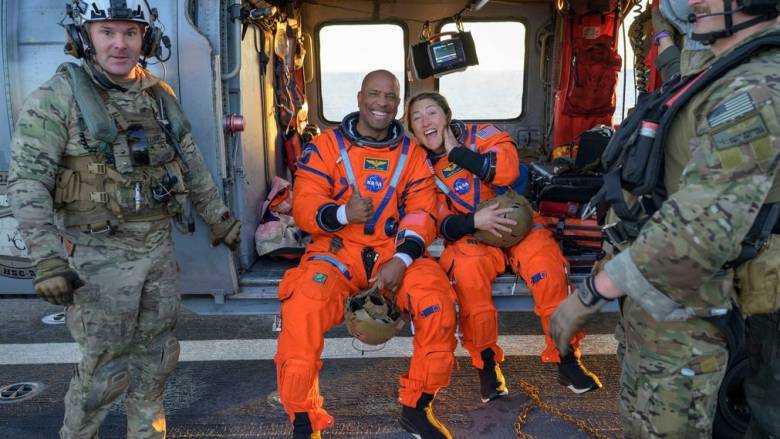 Artemis II: Η στιγμή της προσθαλάσσωσης του σκάφους Ωρίων - «Τι περίπλους»