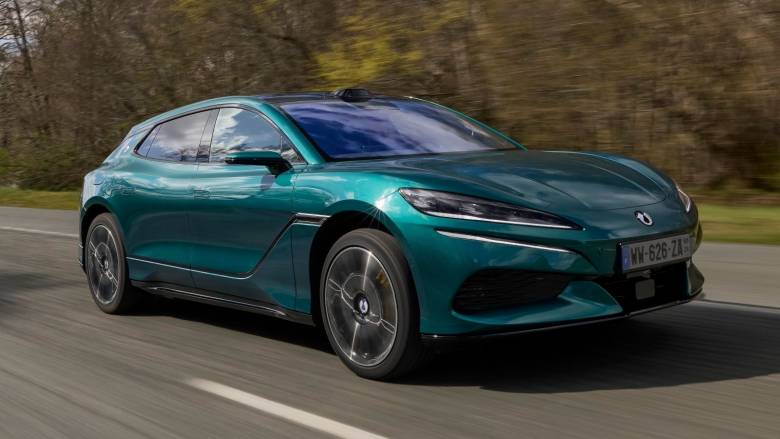 Η Denza ξεκινά στην Ευρώπη και είναι το premium στοίχημα της BYD