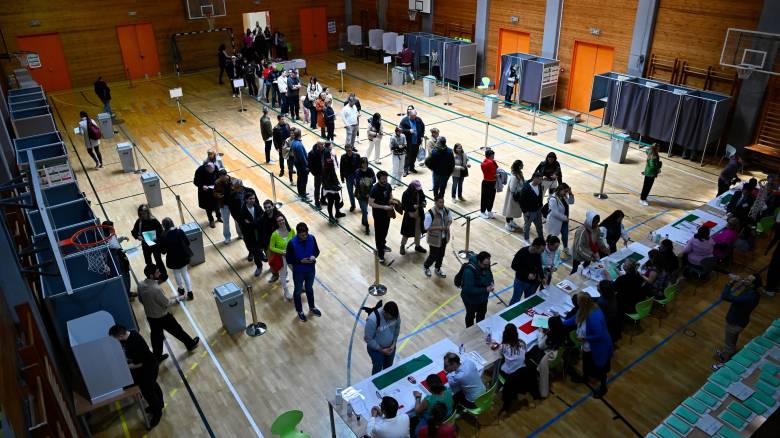 Ρεκόρ συμμετοχής στις βουλευτικές εκλογές της Ουγγαρίας - «Είμαι εδώ για να νικήσω» είπε ο Ορμπάν