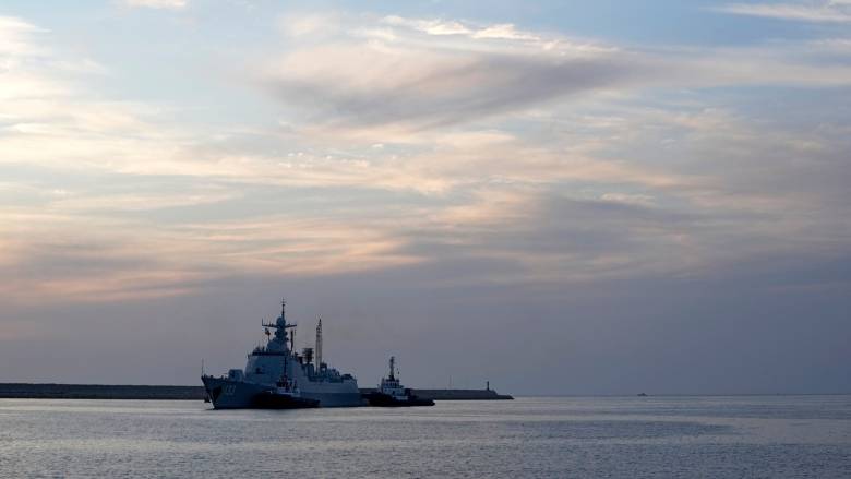 Πώς το μπλόκο των ΗΠΑ στον Κόλπο του Ομάν «φρενάρει» τη διέλευση από τα Στενά του Ορμούζ