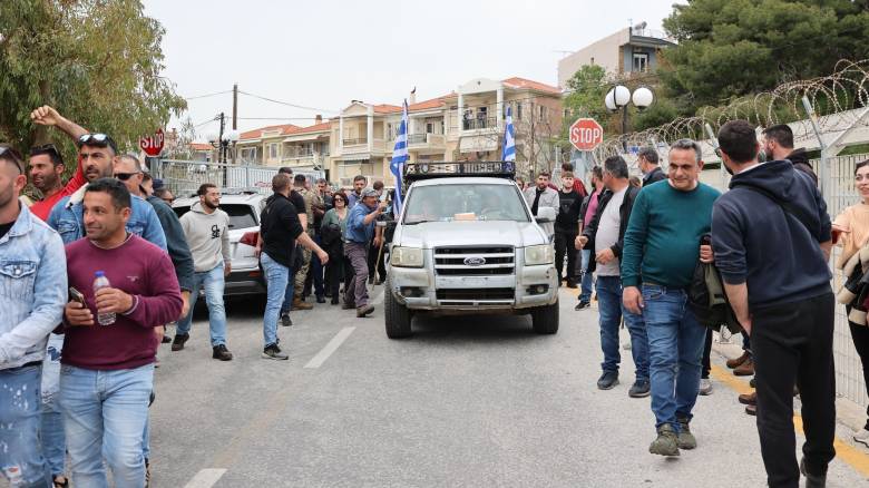 Συγκεντρώσεις και πορείες κτηνοτρόφων στην Μυτιλήνη - «Ασφυξία» λόγω του αφθώδους πυρετού