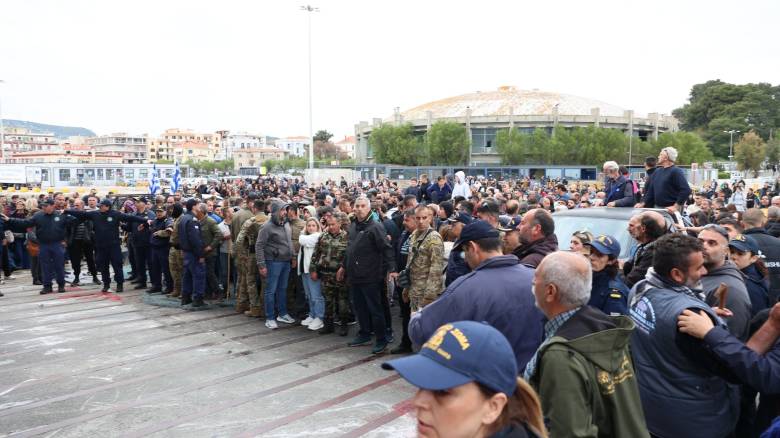 Μυτιλήνη: «Μπλόκο» αγροτών για δεύτερη ημέρα στο λιμάνι - Ανεστάλησαν δρομολόγια - Τι ζητούν