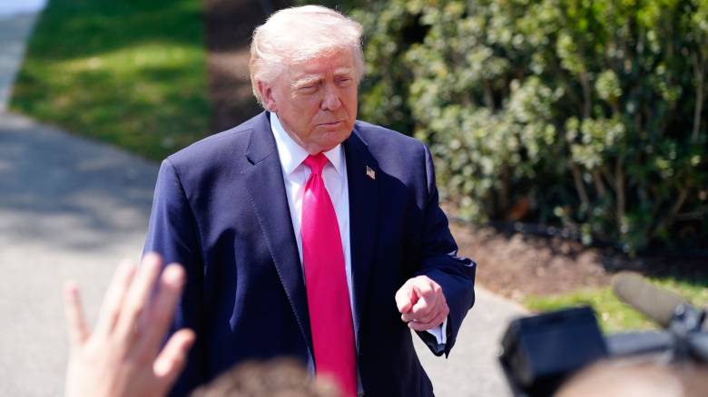 Τραμπ: Πιστεύω ότι θα κάνουμε μια καλή συμφωνία με το Ιράν χωρίς πυρηνικά όπλα - «Πυρά» κατά Πάπα