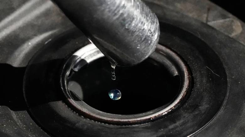 «Οφθαλμόν αντί οφθαλμού» υπόσχεται το Ιράν αν επιτεθούν οι ΗΠΑ σε πετρελαϊκές εγκαταστάσεις