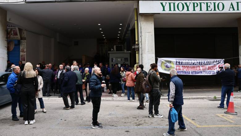 Οι κτηνοτρόφοι της Μυτιλήνης σε σύσκεψη με τον Σχοινά για τον αφθώδη πυρετό - Τι θα ζητήσουν