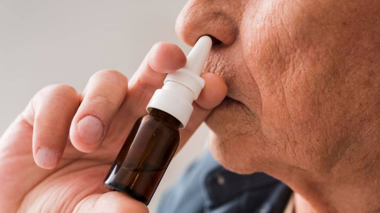 Ρινικό σπρέι θα μπορούσε να «αναστρέψει» τη γήρανση του εγκεφάλου - Τα πρώτα αποτελέσματα