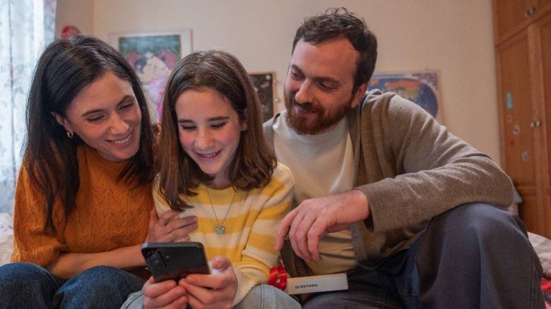 Πώς το ολοκληρωμένο οικοσύστημα της Vodafone προσφέρει σύνδεση & ασφάλεια σε όλη την οικογένεια