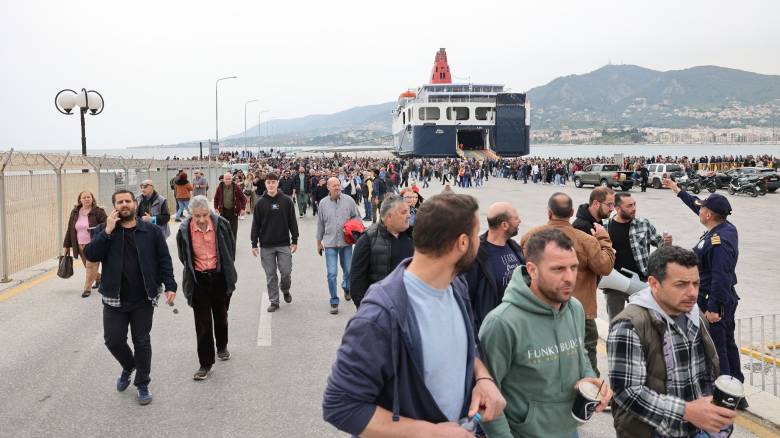 Αποκλεισμένο το λιμάνι της Μυτιλήνης για πέμπτη μέρα από τους κτηνοτρόφους - Έκτακτη σύσκεψη σήμερα
