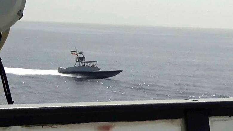 Ποιος είναι ο «στόλος των κουνουπιών» του Ιράν που «παρενοχλεί» ισχυρότερα πλοία