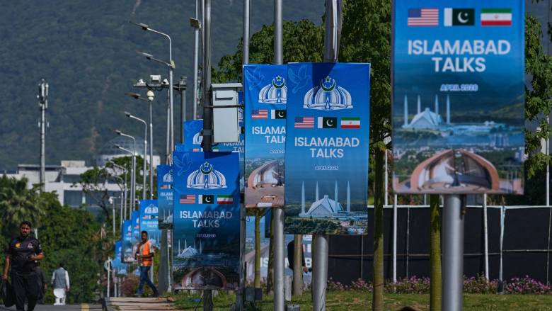 Ισλαμαμπάντ «ώρα μηδέν»: ΗΠΑ και Ιράν ψάχνουν για μια συμφωνία που θα αποτρέψει το χάος