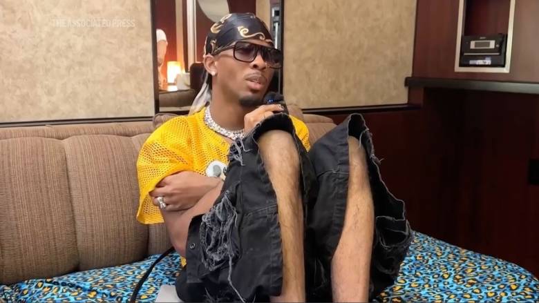 Από ισόβια έως θανατική ποινή αντιμετωπίζει ο ράπερ D4vd για τον φόνο 14χρονης