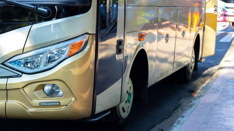 Αγόρι παγιδεύτηκε σε πόρτα λεωφορείου στην Αυστραλία - Σύρθηκε για 350 μέτρα