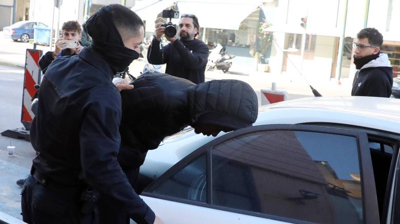 Λιοσίων: Με βαριές κρανιοεγκεφαλικές κακώσεις η 16χρονη που παρασύρθηκε από τη μηχανή