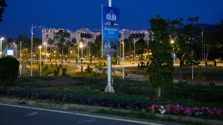 Ο Τραμπ παρέτεινε την εκεχειρία με το Ιράν - Άγνωστο το μέλλον των συζητήσεων στο Ισλαμαμπάντ