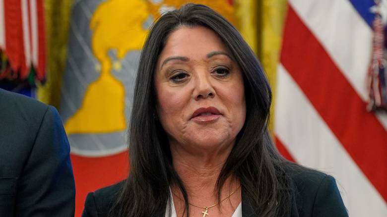 ΗΠΑ: Παραιτείται η υπουργός Εργασίας του Τραμπ - Ερευνάται για παράβαση καθήκοντος