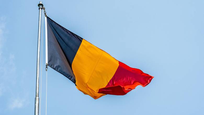 Ρουμανία: Ο κυβερνών συνασπισμός χάνει την πλειοψηφία μετά την αποχώρηση του μεγαλύτερου κόμματος