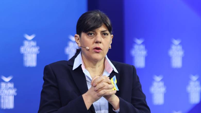 Λάουρα Κοβέσι: «Στην Ελλάδα αν κάποιος διαπράξει απάτη, επιστρέφει τα λεφτά και είναι ελεύθερος»