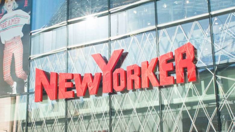 New Yorker: Η αλυσίδα ρούχων με τα 1300 καταστήματα σε 49 χώρες κάνει πρεμιέρα σήμερα στην Ελλάδα