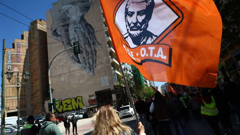 Απεργούν σήμερα οι εργαζόμενοι στους δήμους της χώρας - Συγκέντρωση και πορεία στο κέντρο της Αθήνας