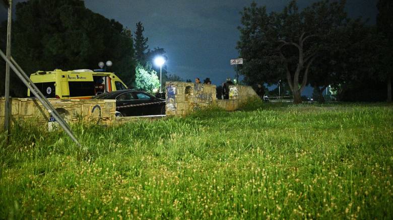 Άγιος Δημήτριος: Στην ταράτσα του σπιτιού του έκρυψε ο 20χρονος το μαχαίρι του φονικού