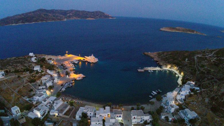 «Κρυμμένο διαμάντι» η Κίμωλος - Ένα από τα πιο ήσυχα και αυθεντικά νησιά των Κυκλάδων