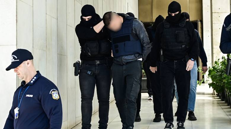 Άγιος Δημήτριος: Προθεσμία για να απολογηθεί την Τρίτη έλαβε ο 20χρονος - «Βρίσκεται σε σοκ»