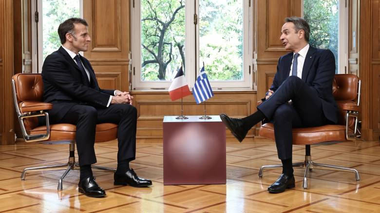 Μητσοτάκης: «Ελλάς - Γαλλία - Συμμαχία είναι ένα αξίωμα που θα ισχύει πάντα» - Ο διάλογος με Μακρόν