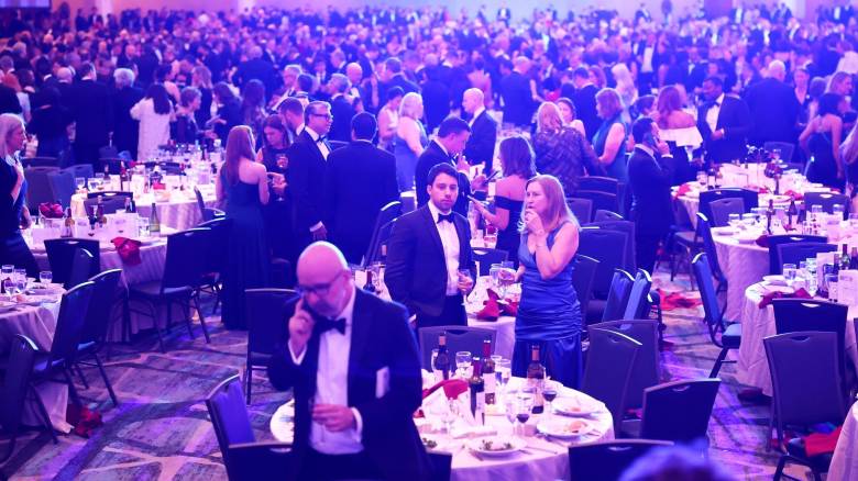 ΗΠΑ: «Άκουσα δυνατούς πυροβολισμούς και έπεσα στο έδαφος» - Δημοσιογράφοι περιγράφουν στιγμές τρόμου