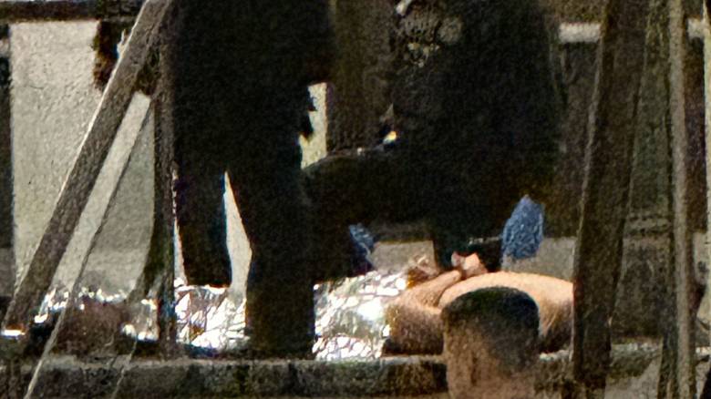 ΗΠΑ: Φωτογραφία με τον δράστη ακινητοποιημένο από τις Αρχές - Ήταν οπλισμένος με κυνηγετικό όπλο