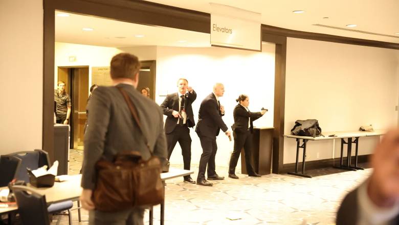 Τα κενά ασφαλείας στο δείπνο: Ο Κόουλ Άλεν είχε κάνει check in την προηγούμενη ημέρα