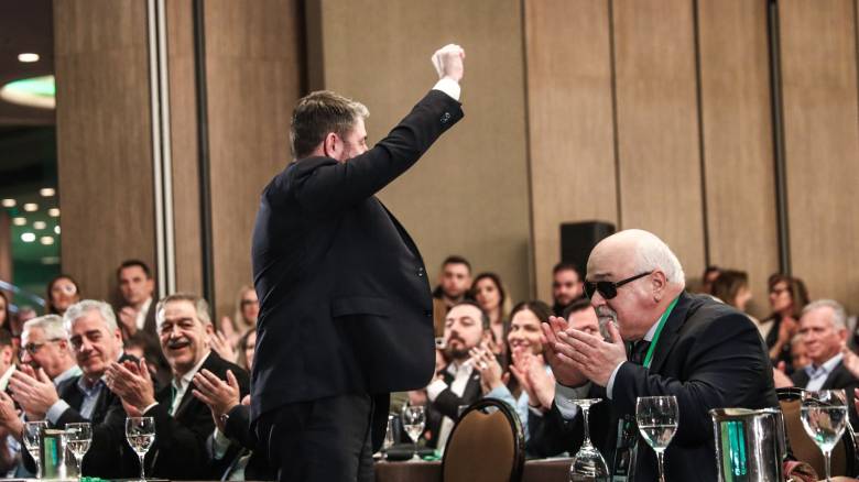 Ενωτικό και… εκλογικό το νέο Πολιτικό Συμβούλιο του ΠΑΣΟΚ - Τα μηνύματα Ανδρουλάκη