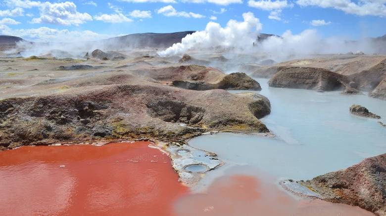 Μελέτη έδειξε ότι η ηφαιστειακή τέφρα ρίχνει το διοξείδιο του άνθρακα και γονιμοποιεί τους ωκεανούς