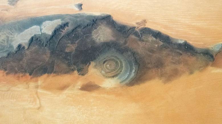 Τι είναι το γιγάντιο μάτι στη Σαχάρα, που βλέπουν οι αστροναύτες από τον Διεθνή Διαστημικό Σταθμό