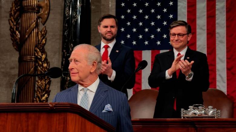 Βασιλιάς Κάρολος στο Κογκρέσο: «Δεν συμφωνούμε πάντα, αλλά βρίσκουμε τρόπο να συμπορευόμαστε»