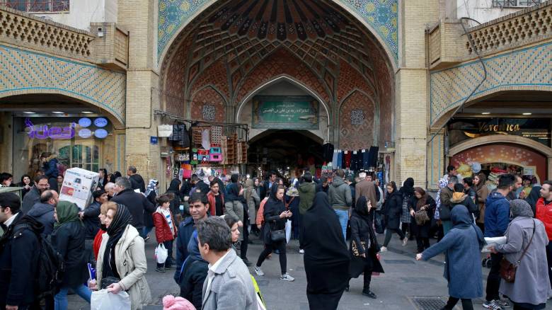 Η άλλη όψη του πολέμου - Εκατομμύρια άνθρωποι αντιμέτωποι με την ανεργία και τη φτώχεια στο Ιράν