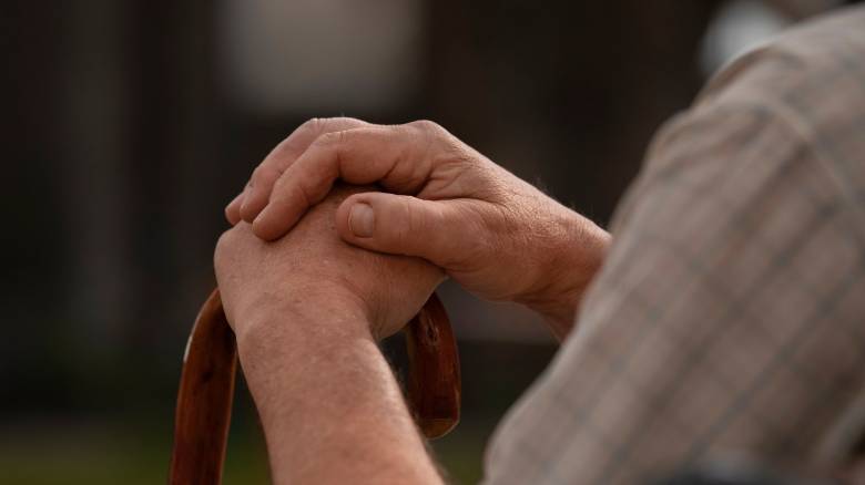 Μία 72χρονη πίσω από το διαμέρισμα για ηλικιωμένους στους Αμπελόκηπους - Ζητούσε 650 ευρώ