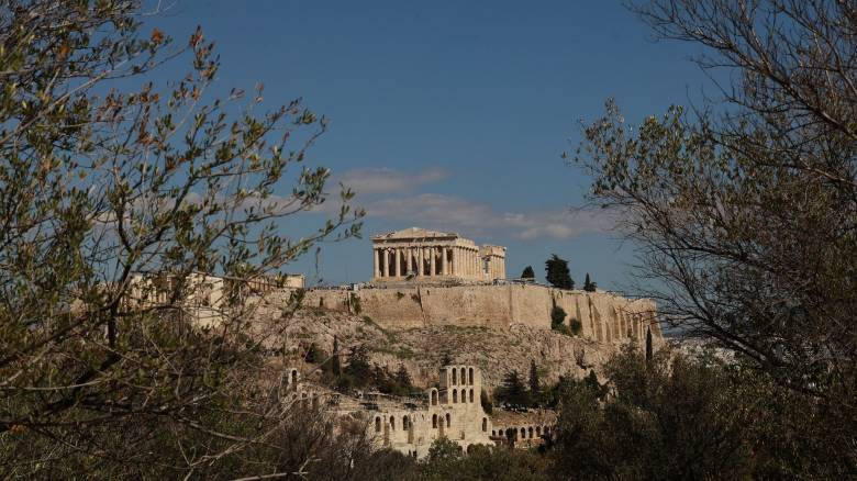 Πώς η υπερφορολόγηση και ο πληθωρισμός χρηματοδότησαν τη δημοσιονομική προσαρμογή