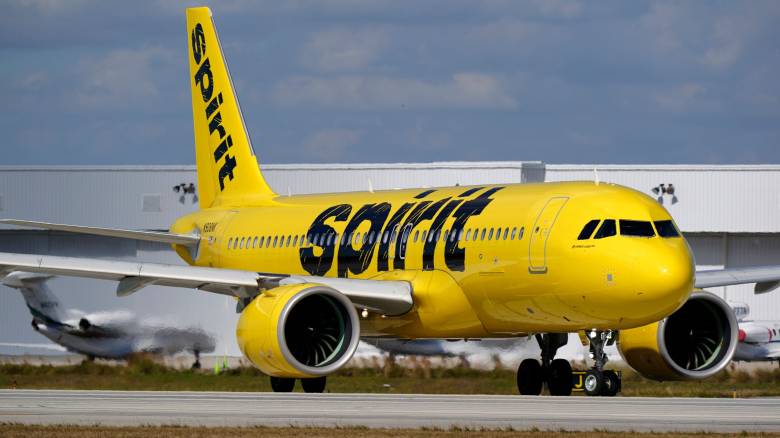 Η Spirit Airlines ακύρωσε όλες τις πτήσεις και αναστέλει την λειτουργία της