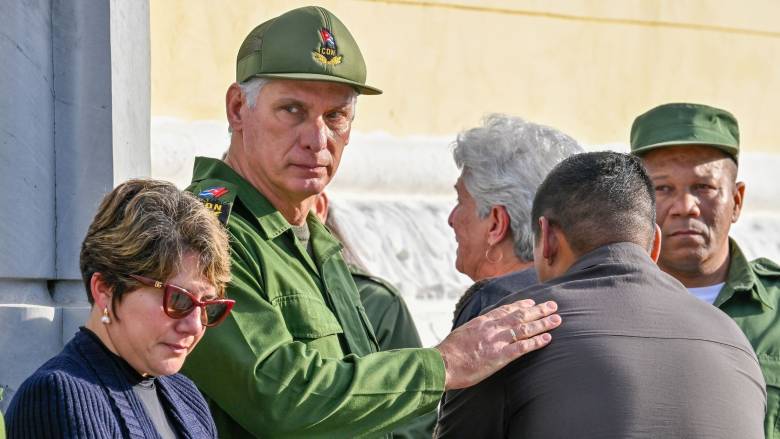 «Κανείς δεν θα αναγκάσει την Κούβα σε παράδοση» απαντά στις απειλές Τραμπ ο πρόεδρος της χώρας