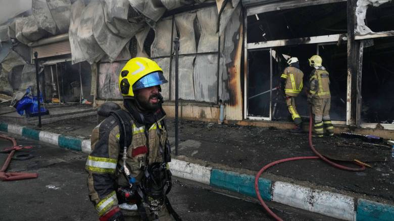 Ιράν: Δέκα τραυματίες από πυρκαγιά σε εμπορικό κέντρο