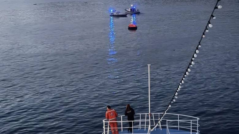 Συνελήφθησαν ο πλοίαρχος και ο αξιωματικός γέφυρας για το ναυάγιο ανοιχτά της Άνδρου