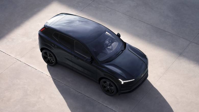 Το χαρισματικό Volvo EX30 κάνει την ηλεκτροκίνηση πιο εύκολη από ποτέ